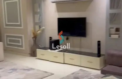 شقة - 3 غرف نوم - 3 حمامات للايجار في شارع اسراء المعلمين - المهندسين - الجيزة