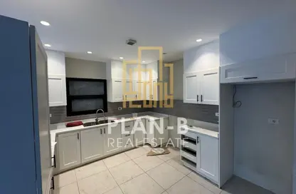 شقة - 3 غرف نوم - 3 حمامات للايجار في 6 ويست - بيفرلي هيلز - كمبوندات الشيخ زايد - الشيخ زايد - الجيزة