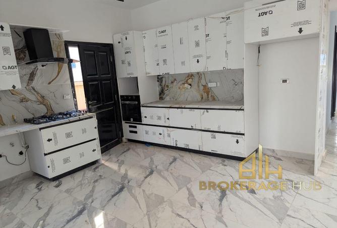 68006100 - Property Image 3