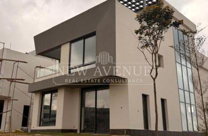 Townhouse - 3 Bedrooms - 4 Bathrooms for sale in Eastshire compound - 5th Settlement Compounds - The 5th Settlement - New Cairo City - Cairo