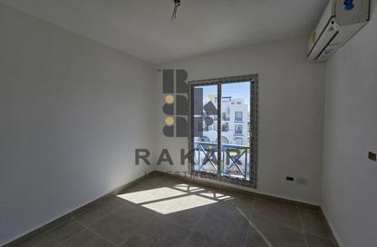 Chalet - 2 Bedrooms - 2 Bathrooms for sale in Mountain View - Ras Al Hekma - North Coast