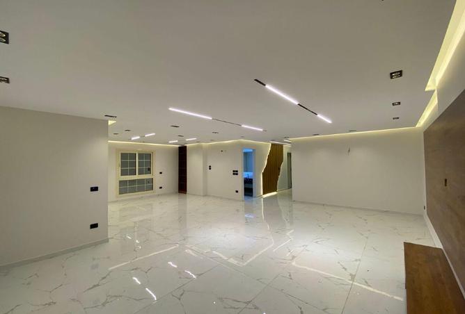 82608920 - Property Main Image