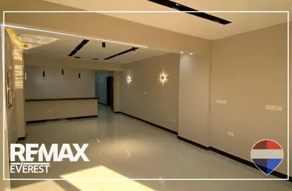 Apartment - 3 Bedrooms - 2 Bathrooms for sale in 8th District - Sheikh Zayed City - Giza Apartment - 3 Bedrooms - 2 Bathrooms for sale in 8th District - Sheikh Zayed City - Giza