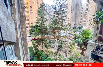 Apartment - 3 Bedrooms - 1 Bathroom for sale in Al Moaskar Al Romani St. - Roushdy - Hay Sharq - Alexandria