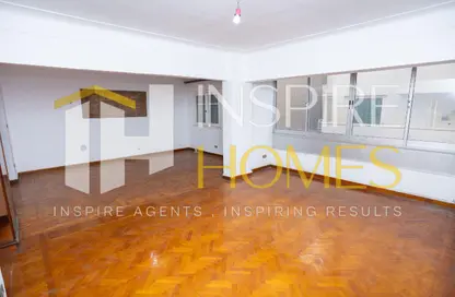 Apartment - 3 Bedrooms - 2 Bathrooms for sale in Mostafa Abou Heif St. - Saba Basha - Hay Sharq - Alexandria