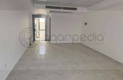 Half Floor - Studio - 1 for rent in HQ Mall - The 5th Settlement - New Cairo City - Cairo