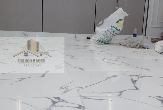 8421981 - Property Image 2