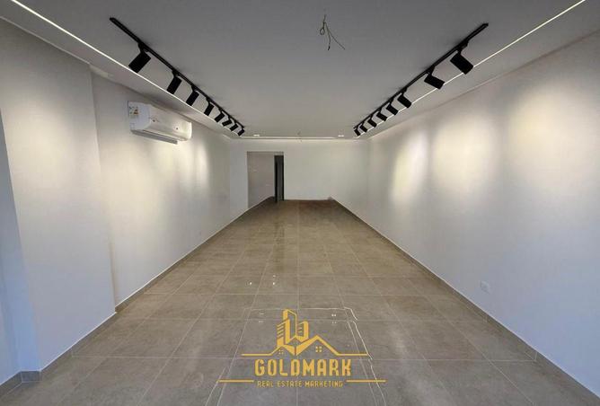 70092190 - Property Main Image