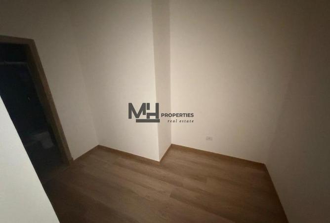 84246141 - Property Image 3