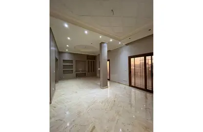 Apartment - 3 Bedrooms - 3 Bathrooms for sale in El Banafseg Apartment Buildings - El Banafseg - New Cairo City - Cairo