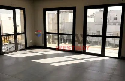 شقة - 2 غرف نوم - 3 حمامات للايجار في ذا كورت ياردز - كمبوندات الشيخ زايد - الشيخ زايد - الجيزة