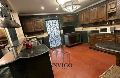 Apartment - 3 - 1 for sale in Moez Al Dawla St. - 6th Zone - Nasr City - Cairo