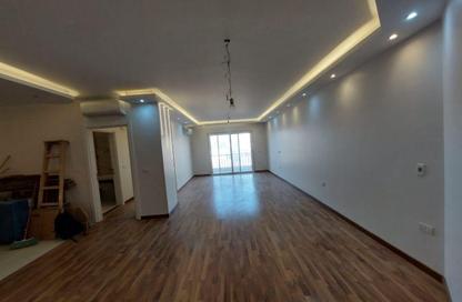 Apartment - 1 Bedroom - 2 Bathrooms for sale in Hyde Park - New Cairo City - Cairo