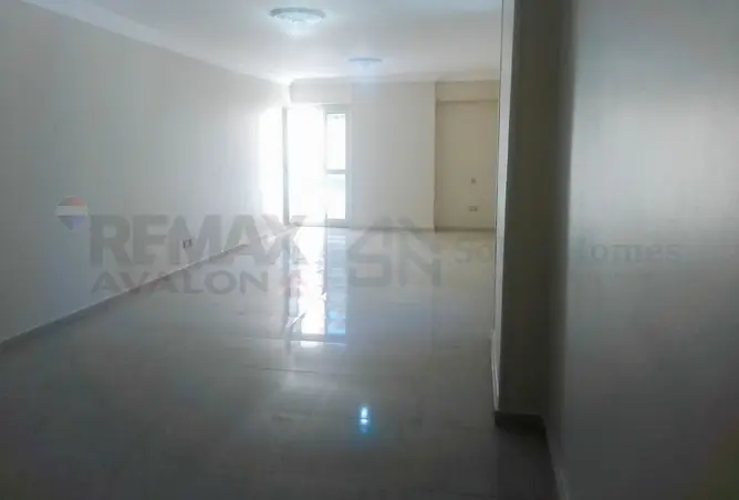 93822404 - Property Image 3