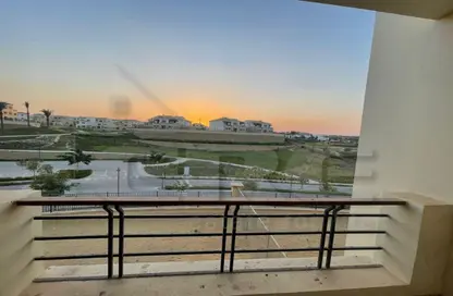 Apartment - 2 Bedrooms - 2 Bathrooms for sale in The Sierras - Uptown Cairo - Mokattam - Cairo