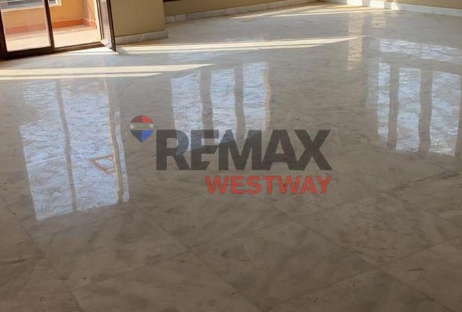 8598450 - Property Image 2