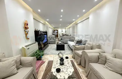 Apartment - 3 Bedrooms - 2 Bathrooms for sale in Laurent - Hay Sharq - Alexandria