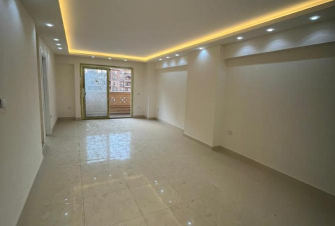 8360120 - Property Main Image