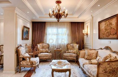 Apartment - 3 Bedrooms - 2 Bathrooms for sale in Al Geish Road - Camp Chezar - Hay Wasat - Alexandria