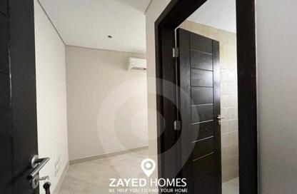 Apartment - 3 Bedrooms - 4 Bathrooms for rent in New Giza - Cairo Alexandria Desert Road - 6 October City - Giza