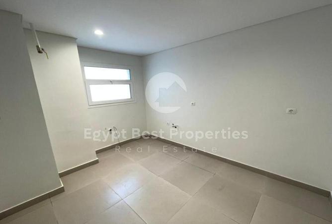8582035 - Property Image 3