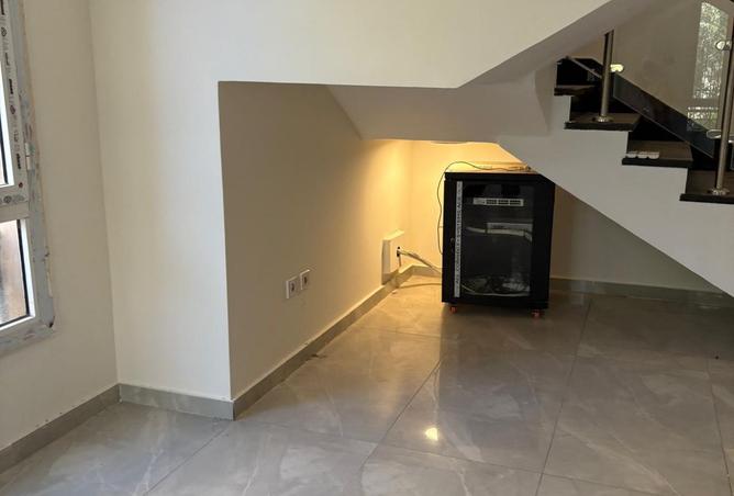 93820387 - Property Image 3