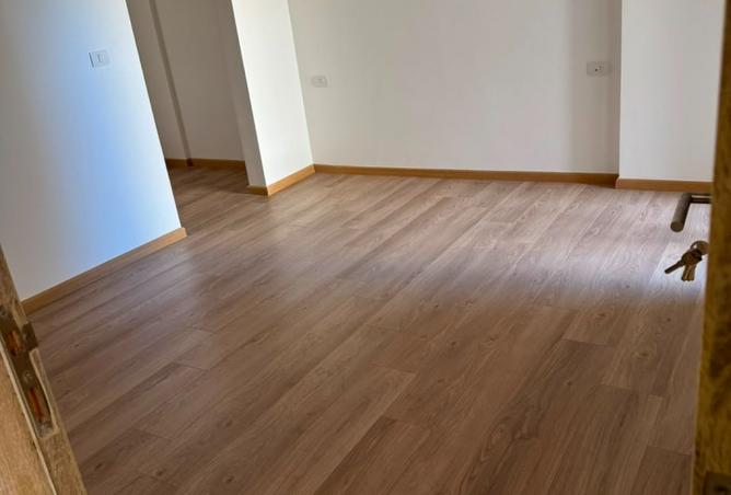 97716454 - Property Image 3