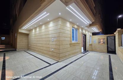 Villa - 4 - 3 for sale in Gate 1 - Khofo - Hadayek El Ahram - Giza