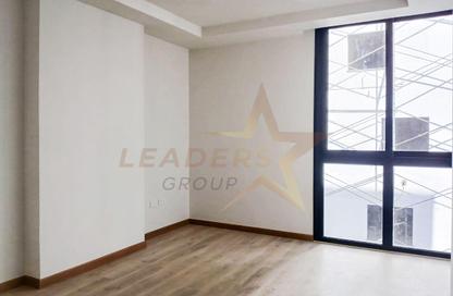 Apartment - 3 Bedrooms - 3 Bathrooms for rent in Sky line - Smouha - Hay Sharq - Alexandria