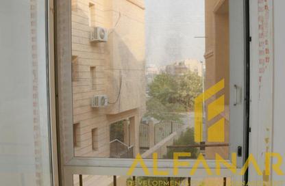 Apartment - 4 Bedrooms - 3 Bathrooms for sale in Ganoob El Acadimia - New Cairo City - Cairo