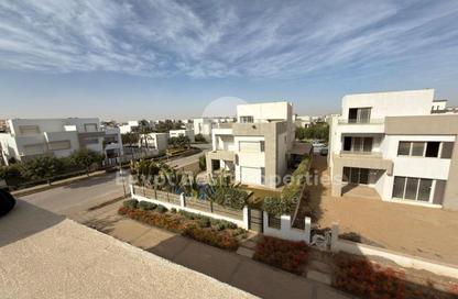 Townhouse - 4 Bedrooms - 3 Bathrooms for sale in Hyde Park Business District Mall - South Teseen St. - The 5th Settlement - New Cairo City - Cairo