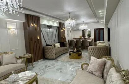 شقة - 3 غرف نوم - 3 حمامات للبيع في سموحة - حي شرق - الاسكندرية