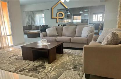 Apartment - 3 Bedrooms - 3 Bathrooms for rent in Zayed 2000 - 4th District - Sheikh Zayed City - Giza