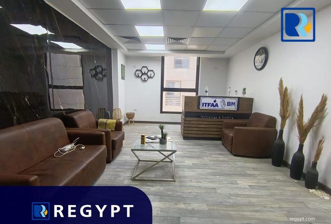 102898305 - Property Image 2
