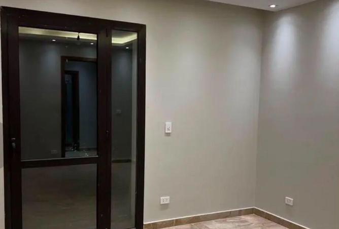 102629805 - Property Image 2