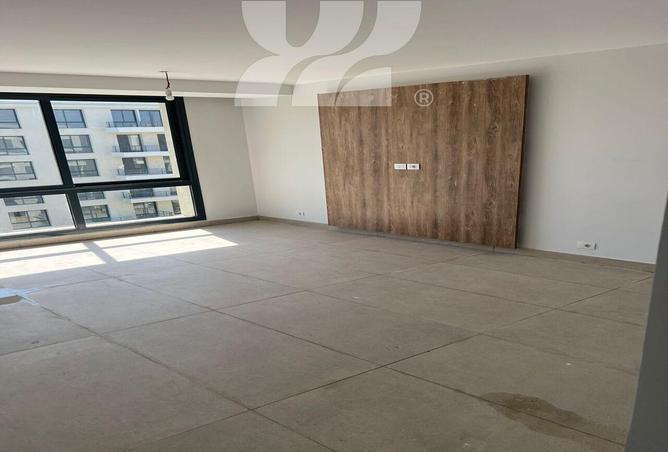 82609000 - Property Image 2
