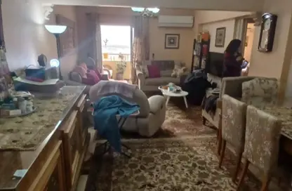 شقة - 2 غرف نوم - 1 حمام للبيع في شارع جمال الين دويدار - المنطقة الثامنة - مدينة نصر - القاهرة