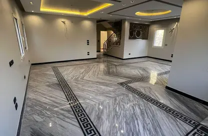 فيلا - 5 غرف نوم - 4 حمامات للايجار في ميفيدا - كمبوندات التجمع الخامس - التجمع الخامس - مدينة القاهرة الجديدة - القاهرة