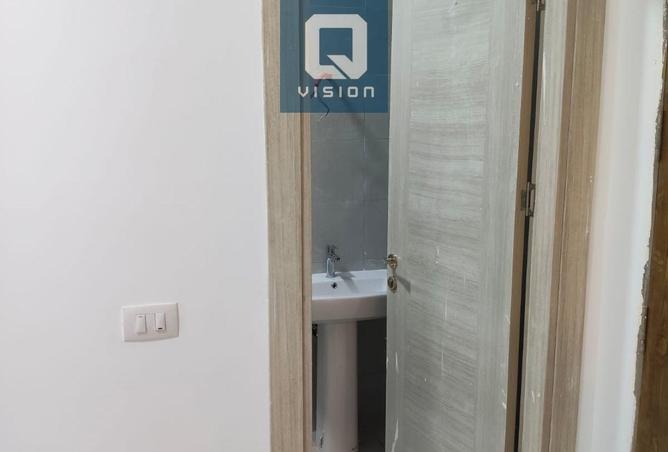 105156800 - Property Image 3