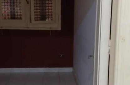 Apartment - 3 Bedrooms - 1 Bathroom for rent in Area D - Ganoob El Acadimia - New Cairo City - Cairo