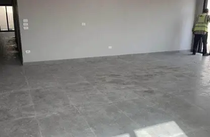 Apartment - 3 Bedrooms - 3 Bathrooms for sale in Village West - Sheikh Zayed Compounds - Sheikh Zayed City - Giza