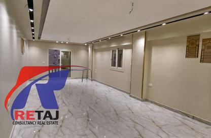 Apartment - 4 Bedrooms - 2 Bathrooms for sale in Moez Al Dawla St. - 6th Zone - Nasr City - Cairo