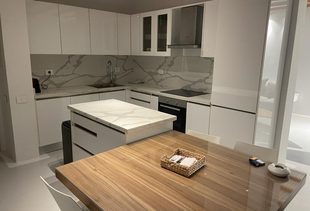 For Sale Apartment In Swan Lake Prime Located thumbnail