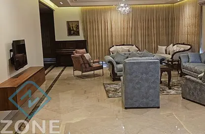 فيلا - 4 غرف نوم - 4 حمامات للبيع في B1 - مدينتي - القاهرة