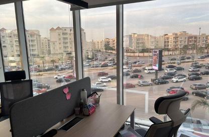 مساحات مكتبية - استوديو - 2 حمامات للايجار في تريفيوم سكوير - شارع التسعين الشمالي - التجمع الخامس - مدينة القاهرة الجديدة - القاهرة