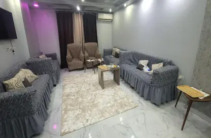 شقة - 3 غرف نوم - 2 حمامات للايجار في شارع التحرير - الدقي - الجيزة