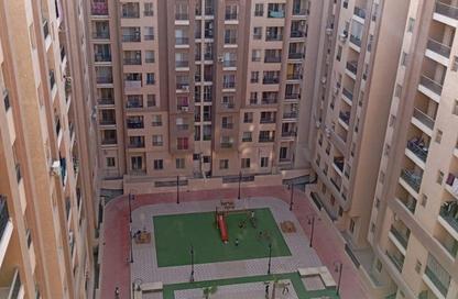 Apartment - 3 Bedrooms - 3 Bathrooms for sale in Capital East - Nasr City Compounds - Nasr City - Cairo