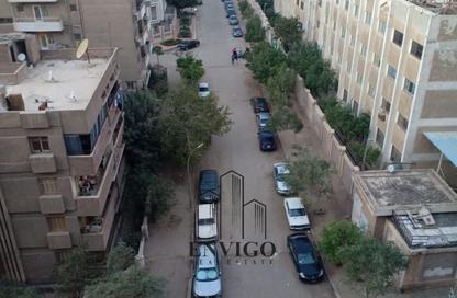 Apartment - 2 Bedrooms - 1 Bathroom for sale in Al Baramka St. - Al Hadiqah Al Dawliyah - 7th District - Nasr City - Cairo