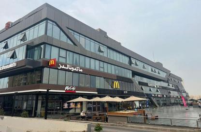 Shop - Studio - 2 Bathrooms for sale in The Gate Plaza Mall - 10th District - Sheikh Zayed City - Giza Shop - Studio - 2 Bathrooms for sale in The Gate Plaza Mall - 10th District - Sheikh Zayed City - Giza
