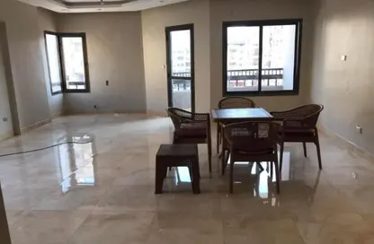 شقة - 3 غرف نوم - 2 حمامات للبيع في شارع افريقيا - امتداد مصطفي النحاس - المنطقة التاسعة - مدينة نصر - القاهرة